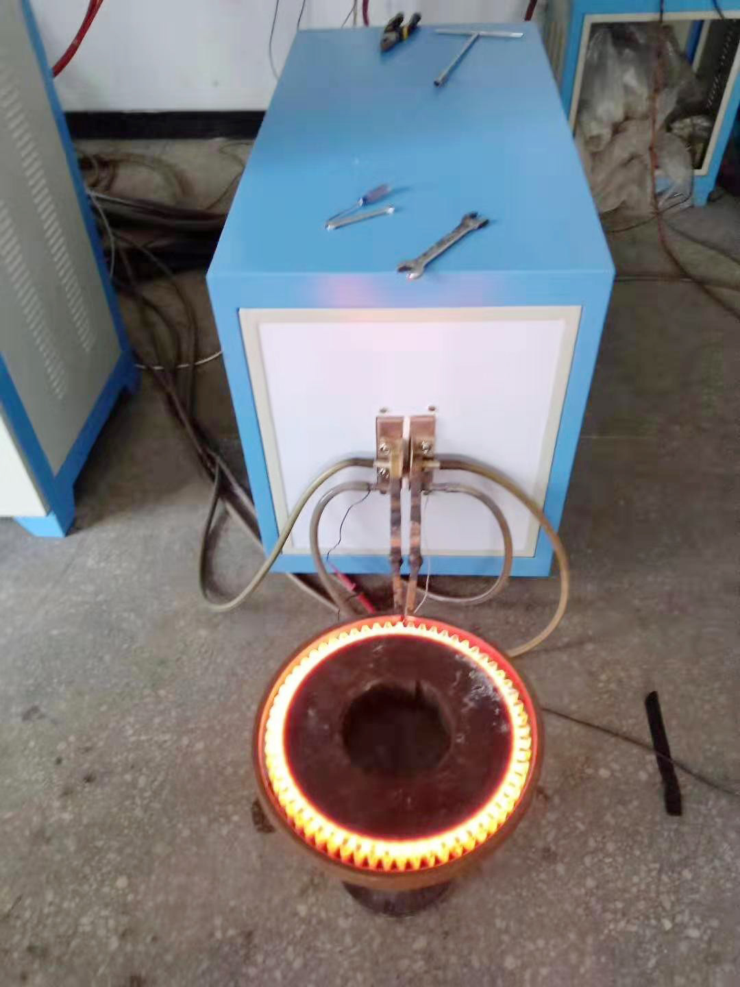 齒輪、鏈輪高頻淬火機(jī)